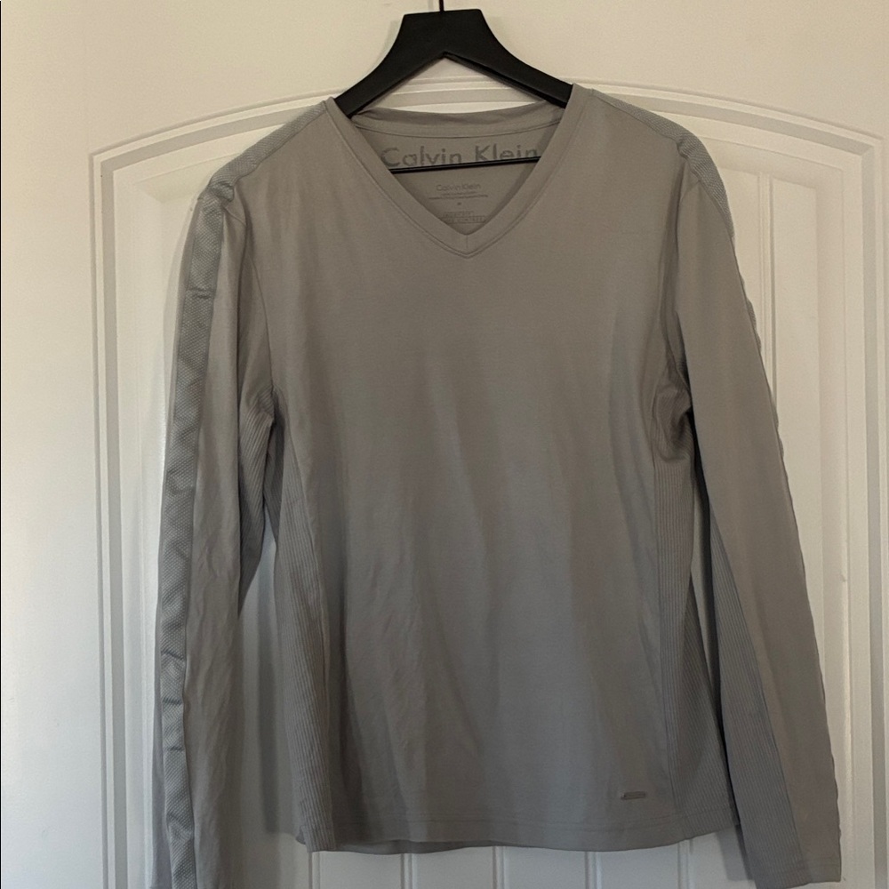 Calvin Klein Long Sleeve T Shirt Size medium